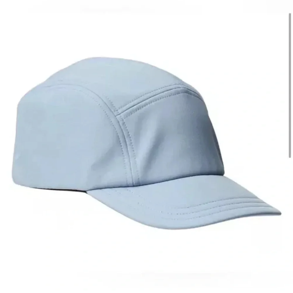 NWT Athleta Cold Weather Train Cap Light Blue One Size